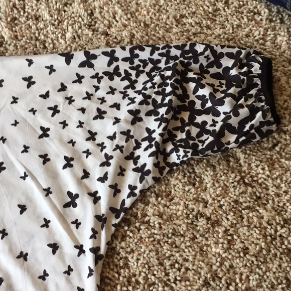 Butterfly Blouse. - Picture 4 of 4